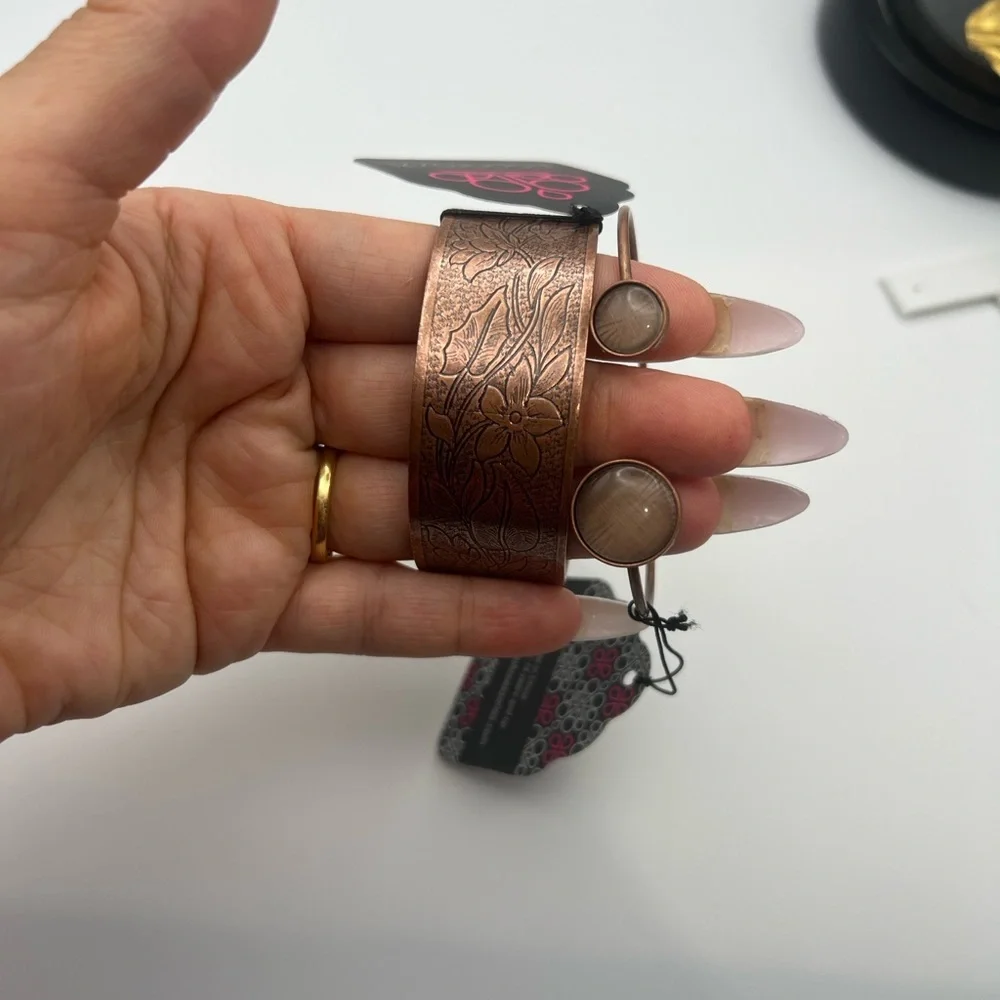 5/$25 Floral Copper Cuff and Bangle